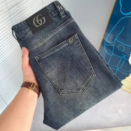 グッチ ジーンズ