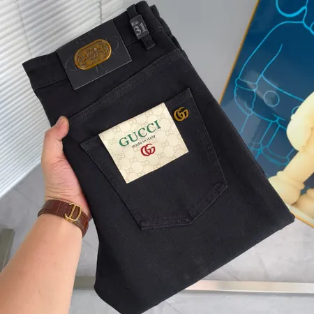 グッチ ジーンズ
