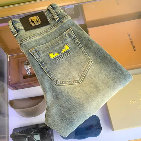 フェンディ ジーンズ