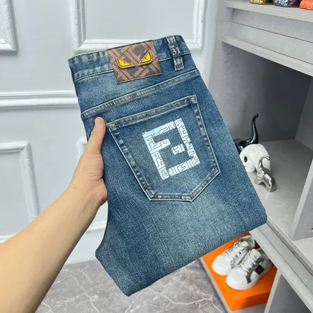 フェンディ ジーンズ