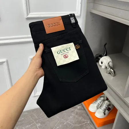 グッチ ジーンズ