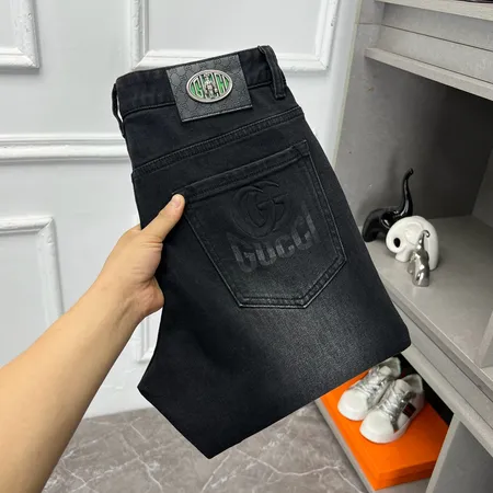 グッチ ジーンズ