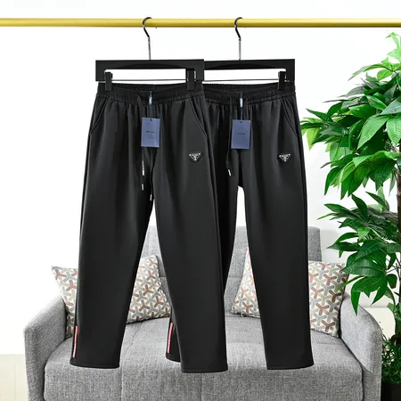 プラダ カジュアルパンツ