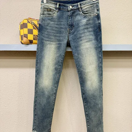 アルマーニ ジーンズ