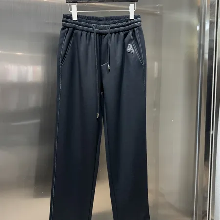 プラダ カジュアルパンツ