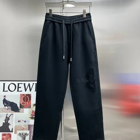 バレンシアガ カジュアルパンツ