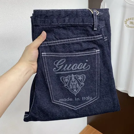 グッチ ジーンズ