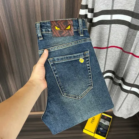 フェンディ ジーンズ