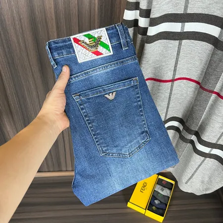 アルマーニ ジーンズ