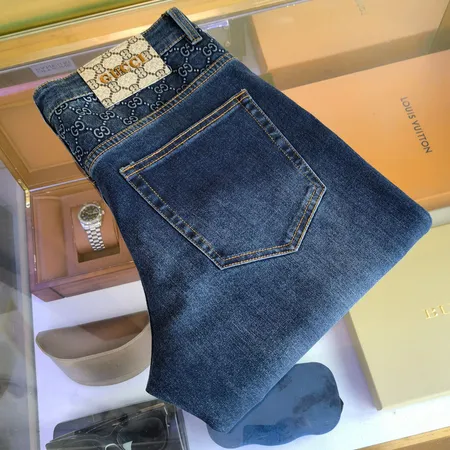 グッチ ジーンズ