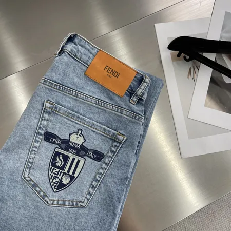 フェンディ ジーンズ