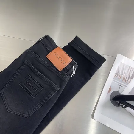グッチ ジーンズ