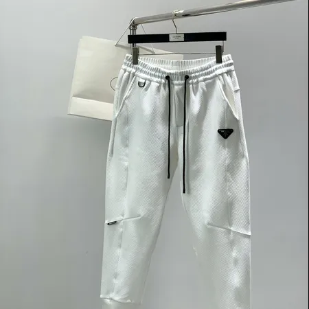 プラダ カジュアルパンツ