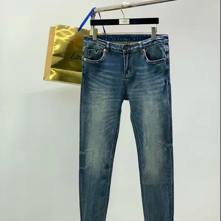 ヴァレンティノ ジーンズ