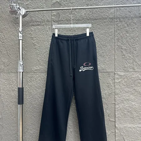 バレンシアガ カジュアルパンツ