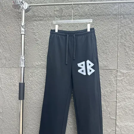 バレンシアガ カジュアルパンツ