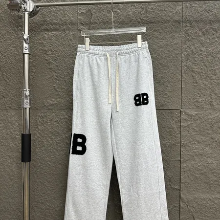 バレンシアガ カジュアルパンツ