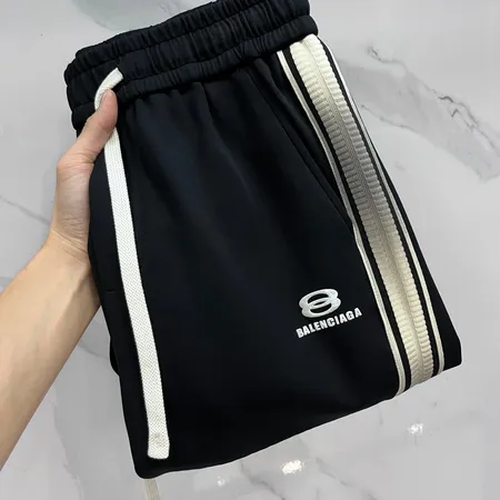 バレンシアガ カジュアルパンツ