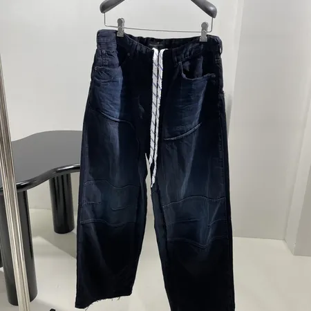 バレンシアガ ジーンズ