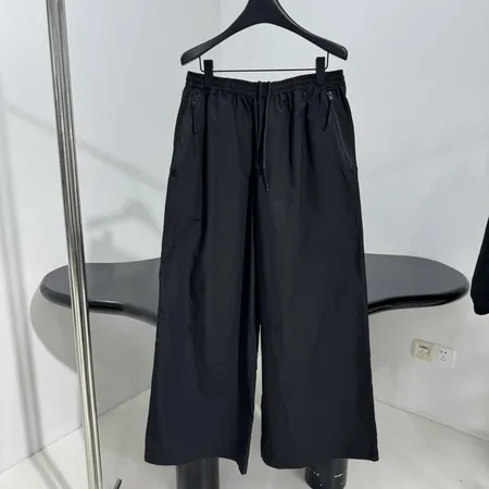 バレンシアガ カジュアルパンツ