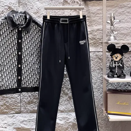 フェンディ カジュアルパンツ