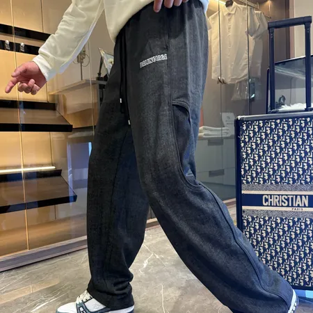 バレンシアガ カジュアルパンツ