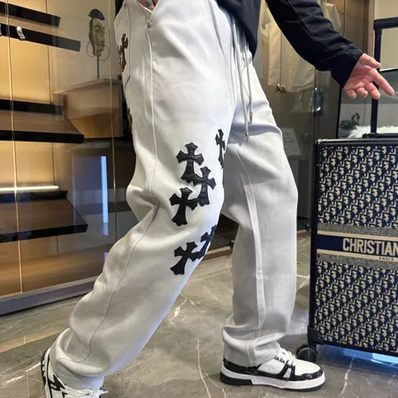 クロムハーツ カジュアルパンツ