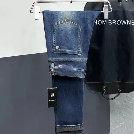 ジバンシィ ジーンズ