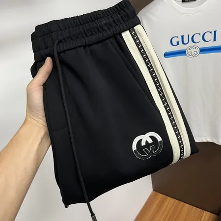 グッチ カジュアルパンツ