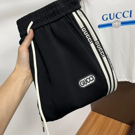 グッチ カジュアルパンツ