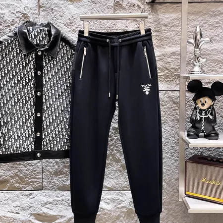 プラダ カジュアルパンツ