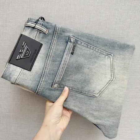 アルマーニ ジーンズ