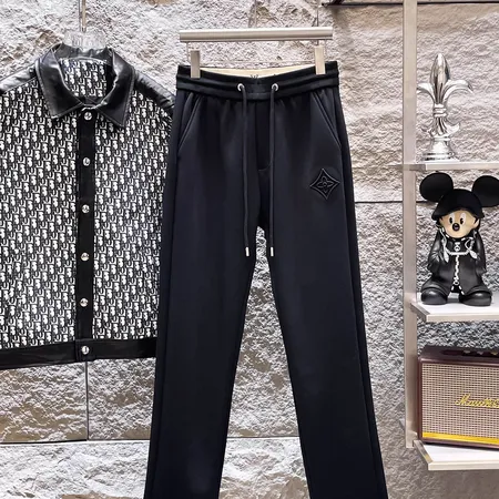 ルイヴィトン カジュアルパンツ