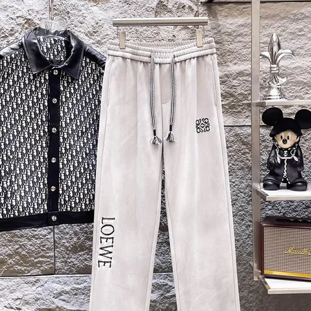 ロエベ カジュアルパンツ