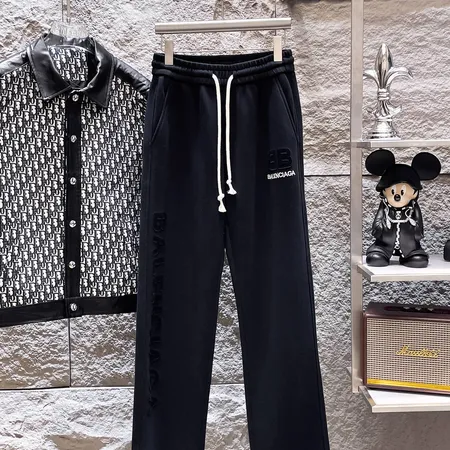 バレンシアガ カジュアルパンツ