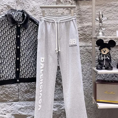 バレンシアガ カジュアルパンツ