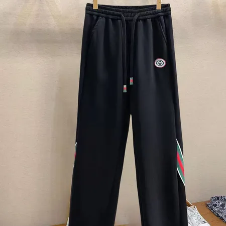 グッチ カジュアルパンツ