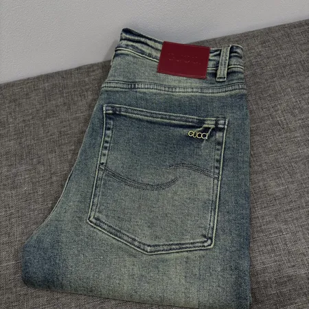 グッチ ジーンズ