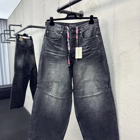 バレンシアガ ジーンズ