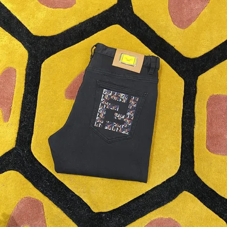 フェンディ ジーンズ