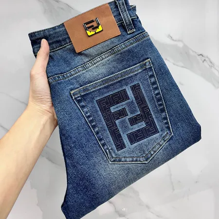 フェンディ ジーンズ