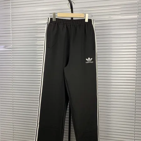 バレンシアガ カジュアルパンツ