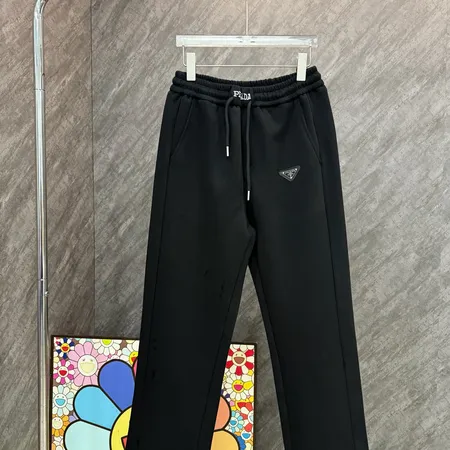 プラダ カジュアルパンツ