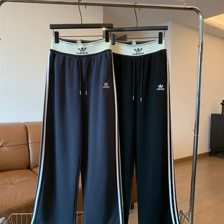 アディダス カジュアルパンツ