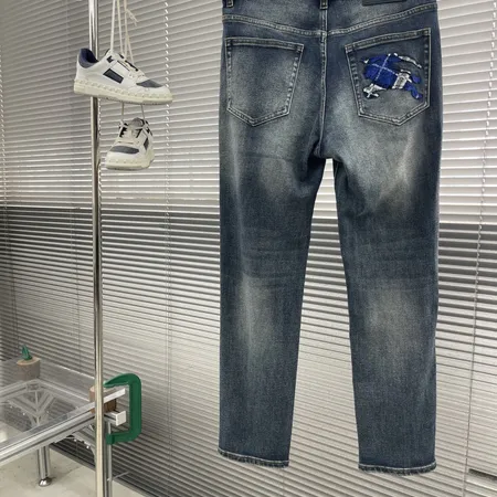 バーバリー ス ジーンズ