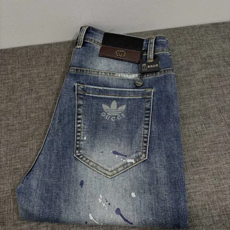 グッチ ジーンズ