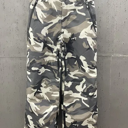 バレンシアガ カジュアルパンツ