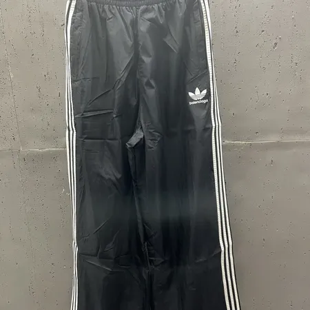 バレンシアガ カジュアルパンツ