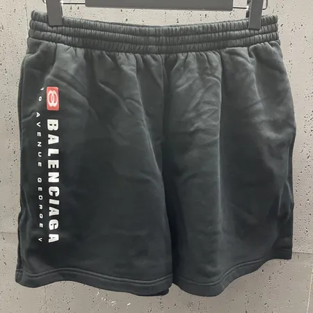 セリーヌ ショートパンツ