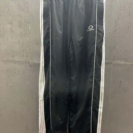 バレンシアガ カジュアルパンツ